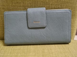 Fossil wallet sg new arrivals