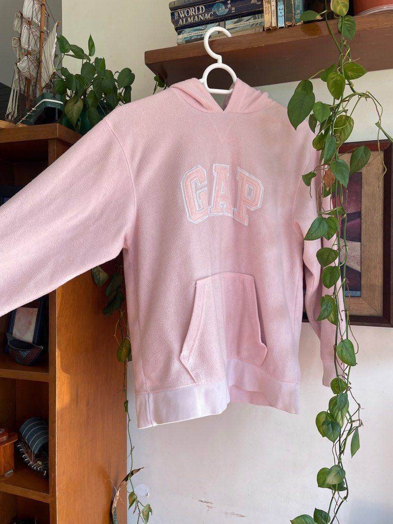 Pink gap sweater sales