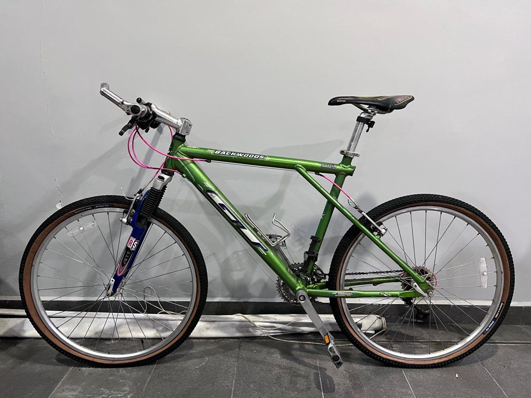 Gt backwoods hotsell mountain bike