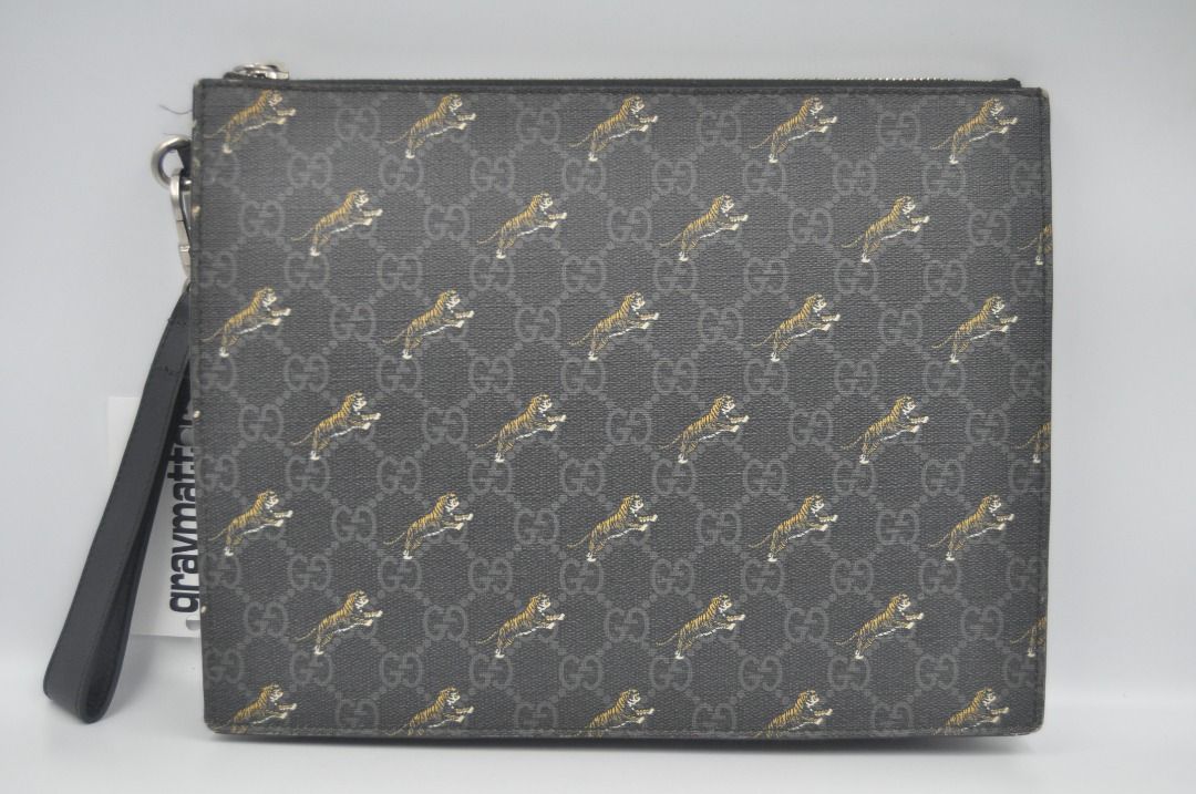 Gucci Pre Fall 2019 GG Supreme Tiger Print Clutch