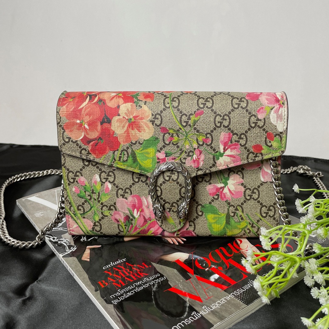 Gucci blooms supreme chain wallet new arrivals