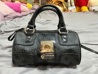 Guess sling bag singapore on sale