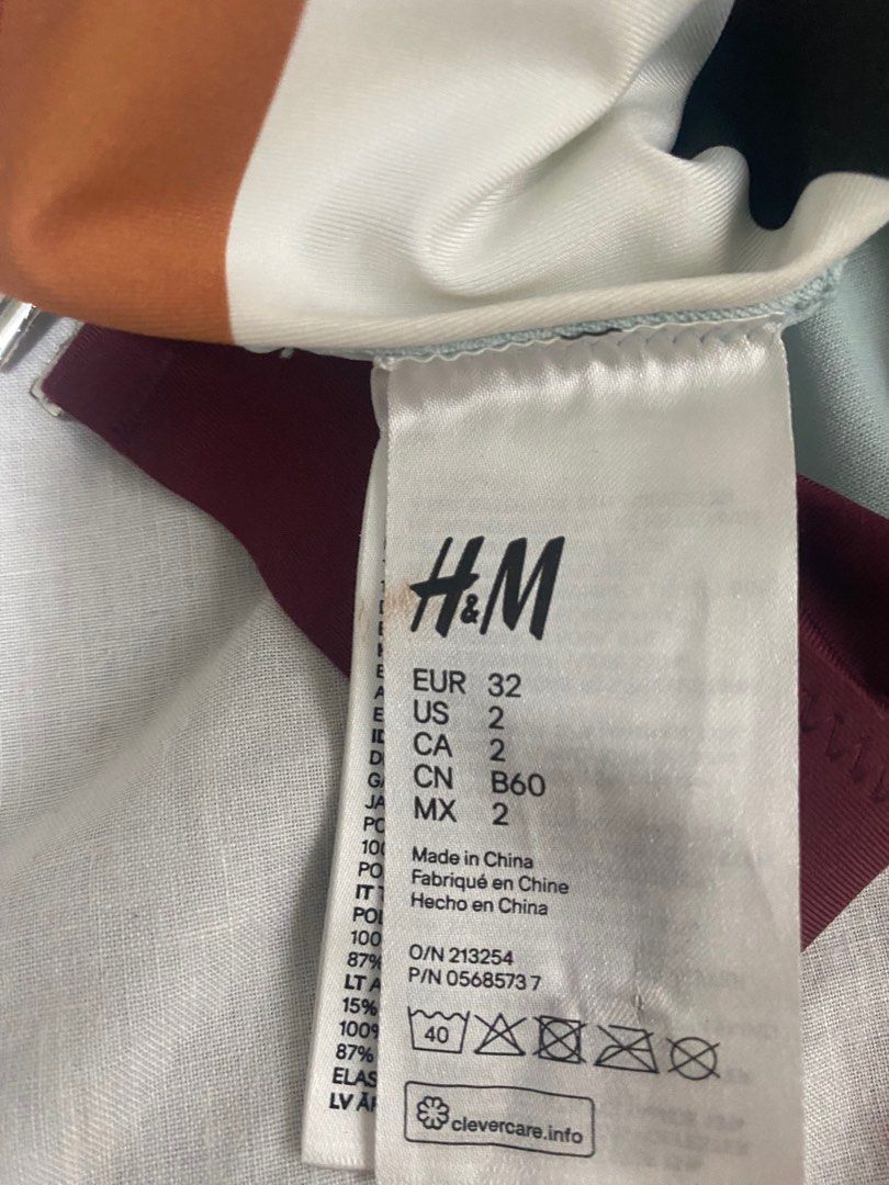 H&M Bikini Top (Never Used) (Category: Bikinis & Swimsuits) located in Quezon City. Submitted by thangsbym (Listing ID 1269920559, Image 2). Description: Never used, just stored.