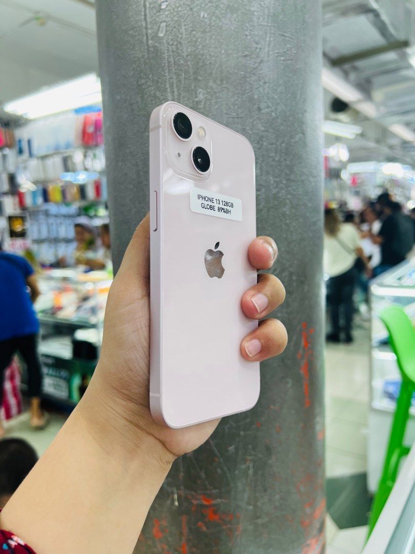 Iphone 13 Globelocked (Category: iPhone 13 Series) located in San Juan City. Submitted by javedsgadgetshop (Listing ID 1269909621, Image 3). Description: OPEN FOR INSTALLMENT VIA CREDIT CARD/GGIVES & SWAP/TRADE-IN! WE BUY AND SELL ( ANYKINDS OF UNIT BINIBILI PO NAMIN)! PTPA : Padelete po f bawal Read ❗️Onhand ‼️ Iphone 13 •128gb •NTC Variant •89% batt health •Globelocked •95% Smoothness •No hidden issue | No Repaired •100% Authentic | Not Refurbi