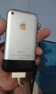 Iphone 1rst gen. Collectable. Hard to find.