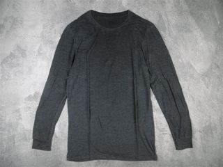 Kaos Long John UNIQLO Men's Heattech Crew Neck T-Shirt Long Sleeve