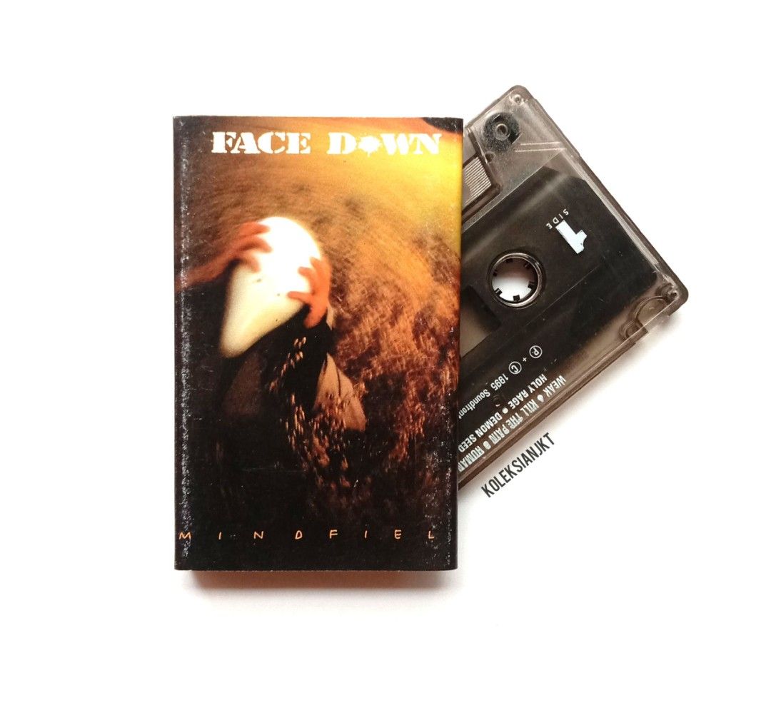 Kaset Face down, Musik & Media, CD, DVD & Lainnya di Carousell