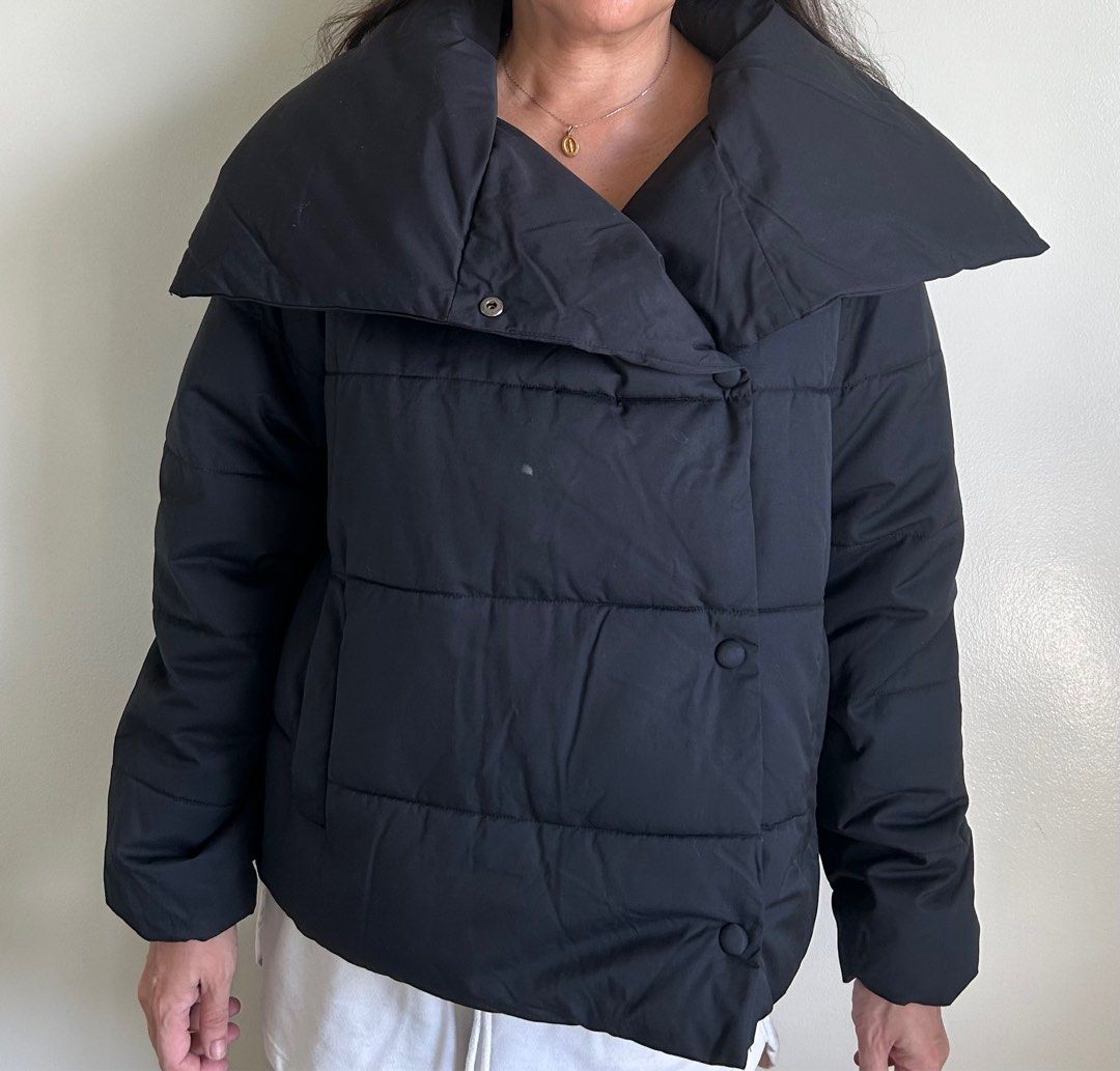 Mango Quilted Puff Coat (Category: Coats, Jackets and Outerwear) located in Quezon City. Submitted by bea30 (Listing ID 1269989301, Image 2). Description: Rfs: closet cleanout. No issues or damages. Rarely used. Best for fall or winter..