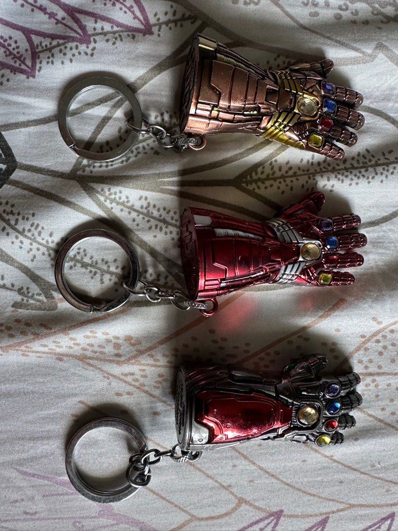 Iron man hotsell endgame keychain