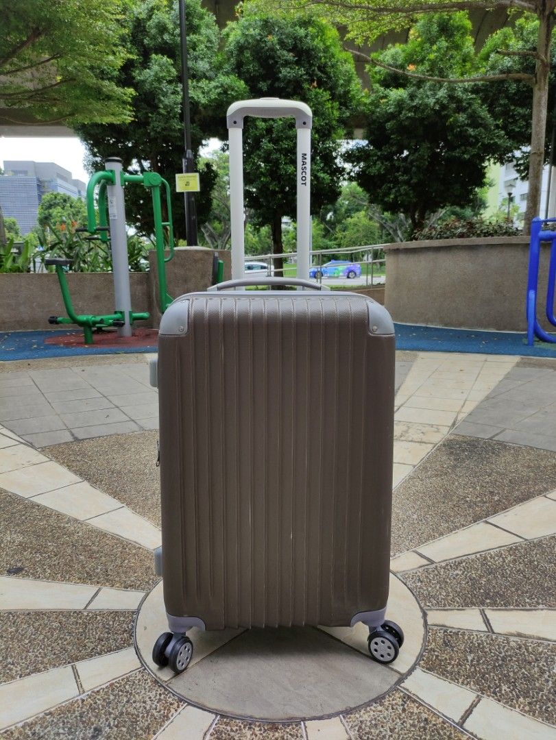 Mascot luggage clearance