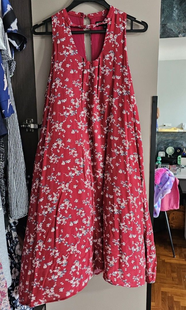 Red discount breastfeeding dress