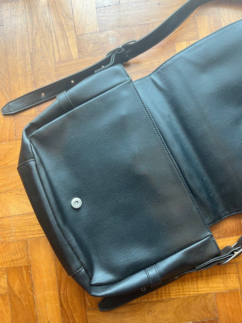 Matt Nat Vegan Leather Messenger Bag Women s Fashion Bags