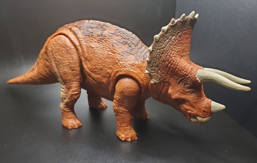 Mattel JURASSIC WORLD ROARIVORES Triceratops Elektrik Toys