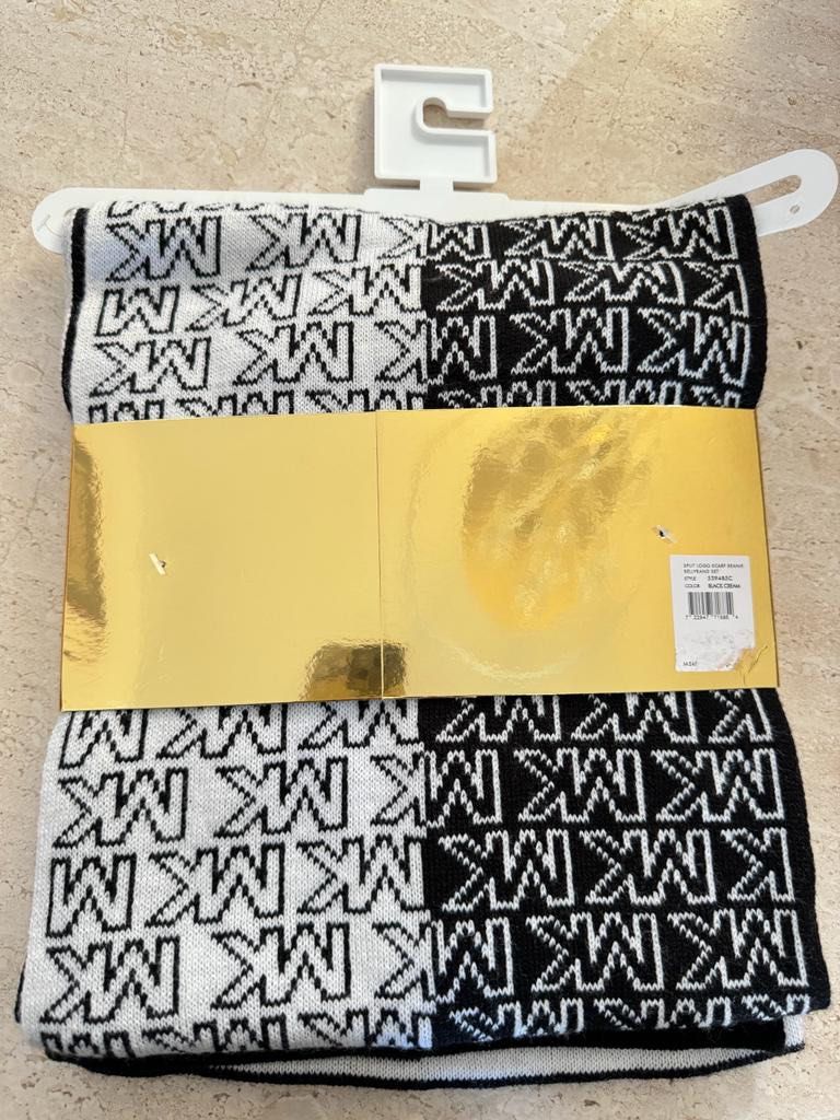 Michael Kors Scarf MK