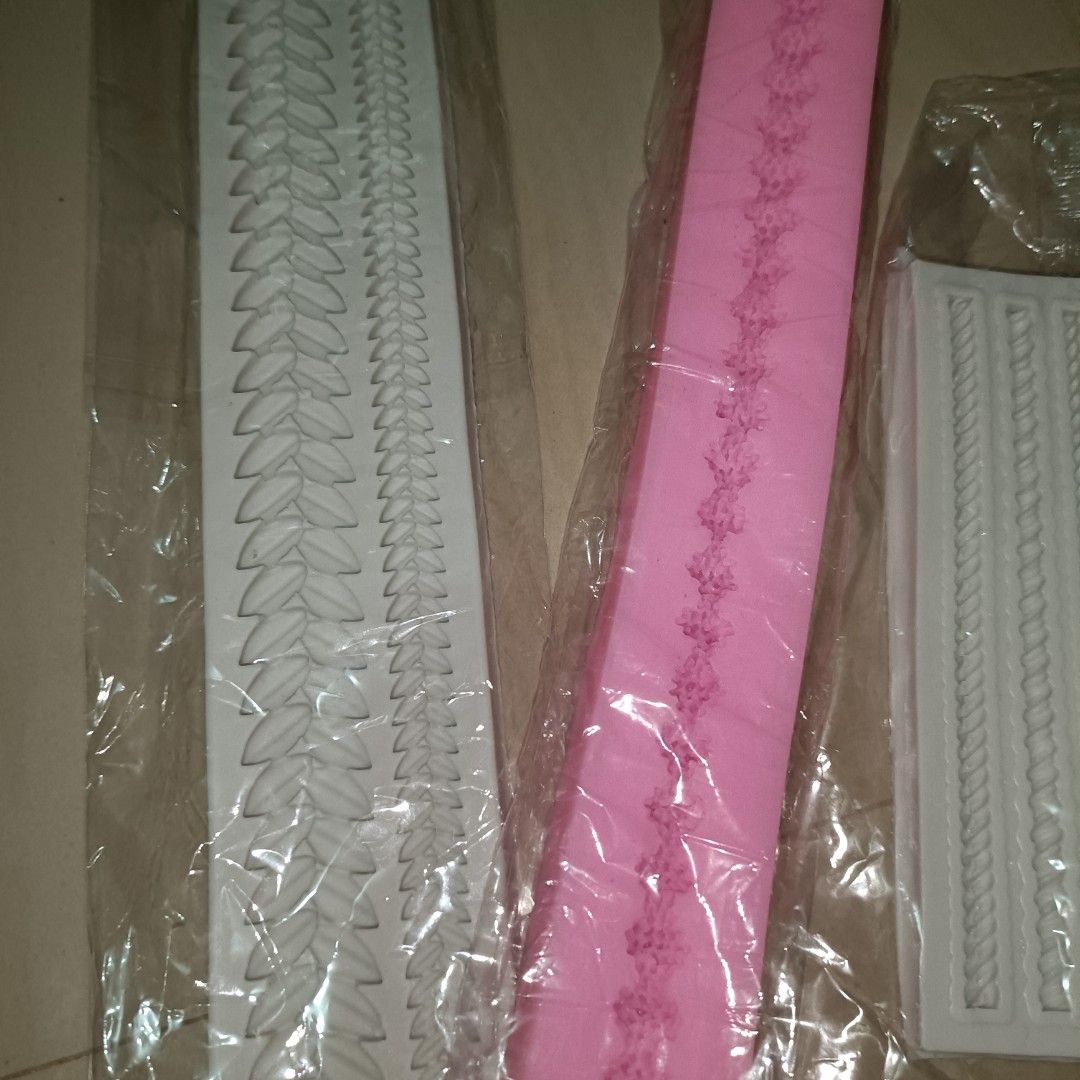 Silicone Molds/Moulds for Baking or Clay (BUNDLE ONLY) (Category: Bakeware) located in Santa Rosa. Submitted by dmrnsm (Listing ID 1270073620, Image 2). Description: - never been opened still on packaging, just stocked only - good for moulding on cakes or for crafting clay - last price fixed 📦Shipping only!🚚 ◽NO MEET UPS ◽LALAMOVE for nearby areas only (location: sta.rosa laguna) ◽J&T EXPRESS - I DO NOT ACCEPT ANY OTHER SUGGESTED BRANCH FOR SHI
