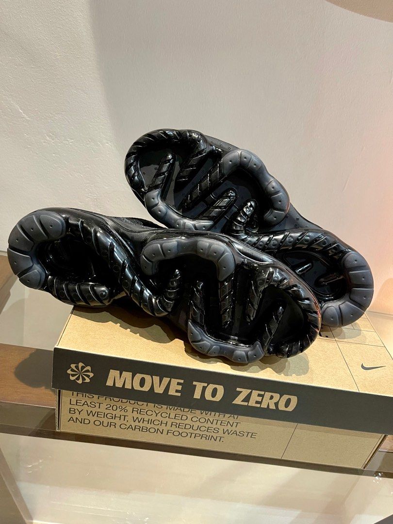 Nike Air Vapormax 2023 (Category: Sneakers) located in Paranaque City. Submitted by robear26 (Listing ID 1270017729, Image 3). Description: Brand new Comes with tag, box, paper bag and receipt Purchased in Nike Harajuku (flagship store) last November 18, 2023 Size US 7 mens/ US 8.5 womens.