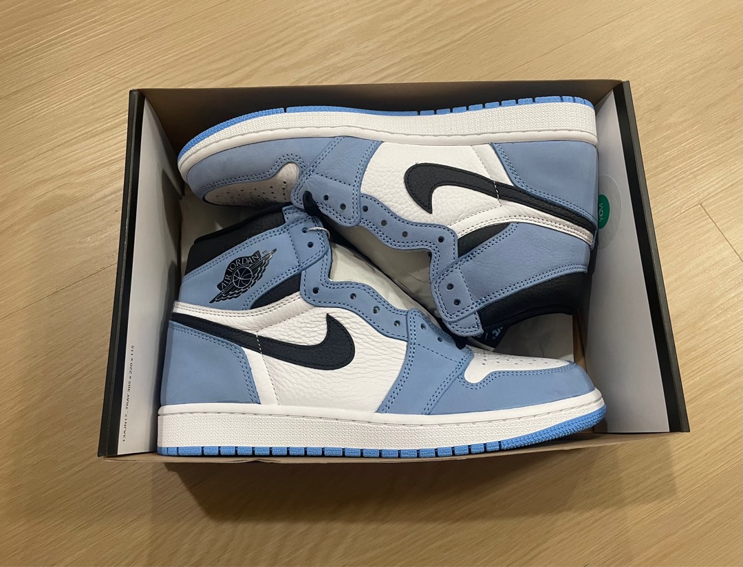 university nike jordan