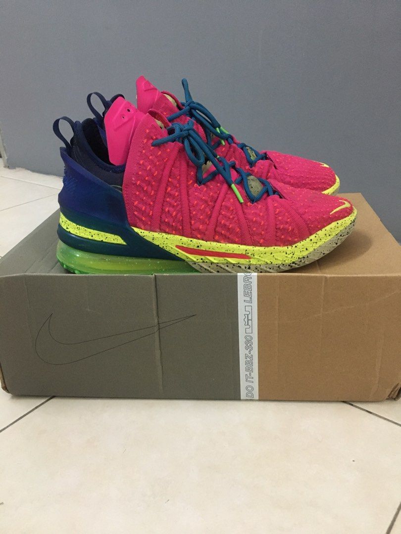 Nike LeBron 18