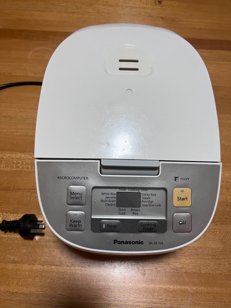 Panasonic SRZE105 rice cooker, TV & Home Appliances, Kitchen