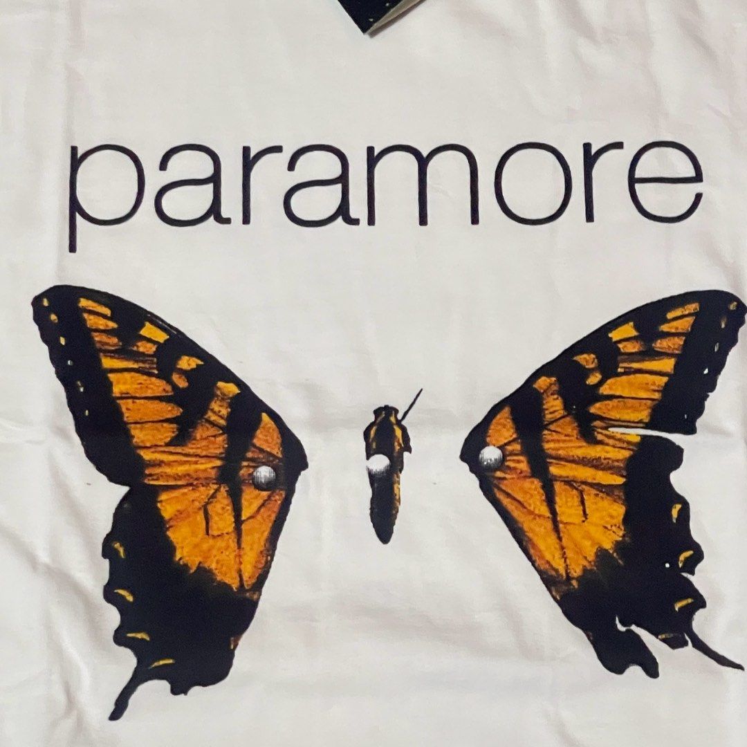 Paramore “Brand New Eyes” Album Shirt (XL), Men's Fashion, Tops & Sets,  Tshirts & Polo Shirts on Carousell