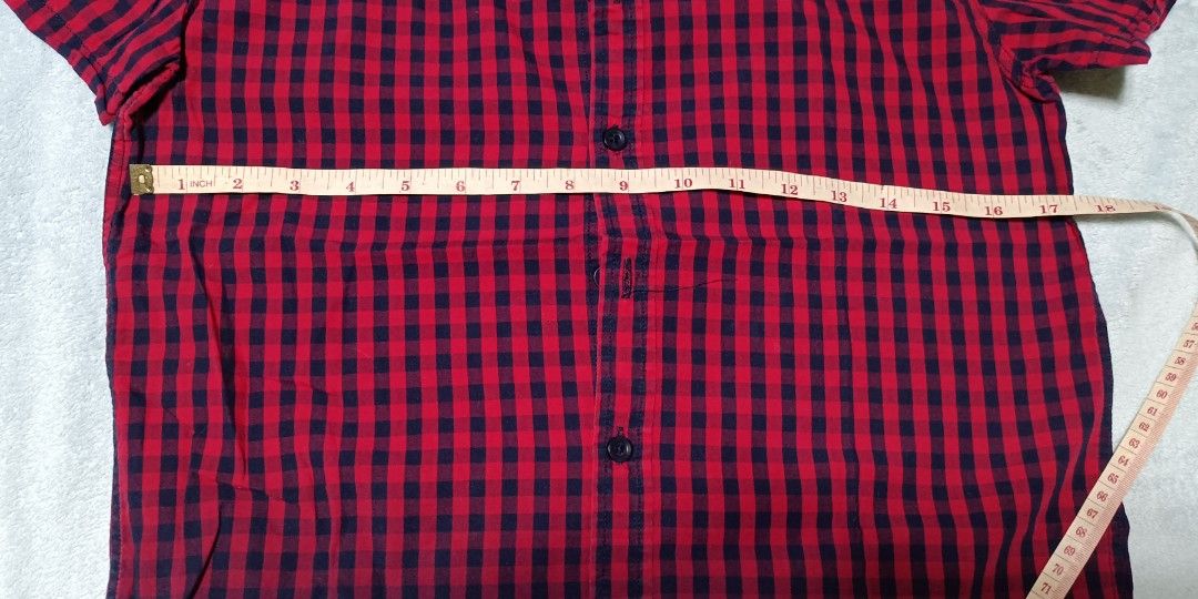 Penshoppe Polo (Category: Formal Shirts) located in Manila. Submitted by m4less (Listing ID 1269958811, Image 3). Description: XS-S size Ombre design See photos for details MOP: GCASH/BDO Buyer will shoulder the shipping fee Jnt or LBC.
