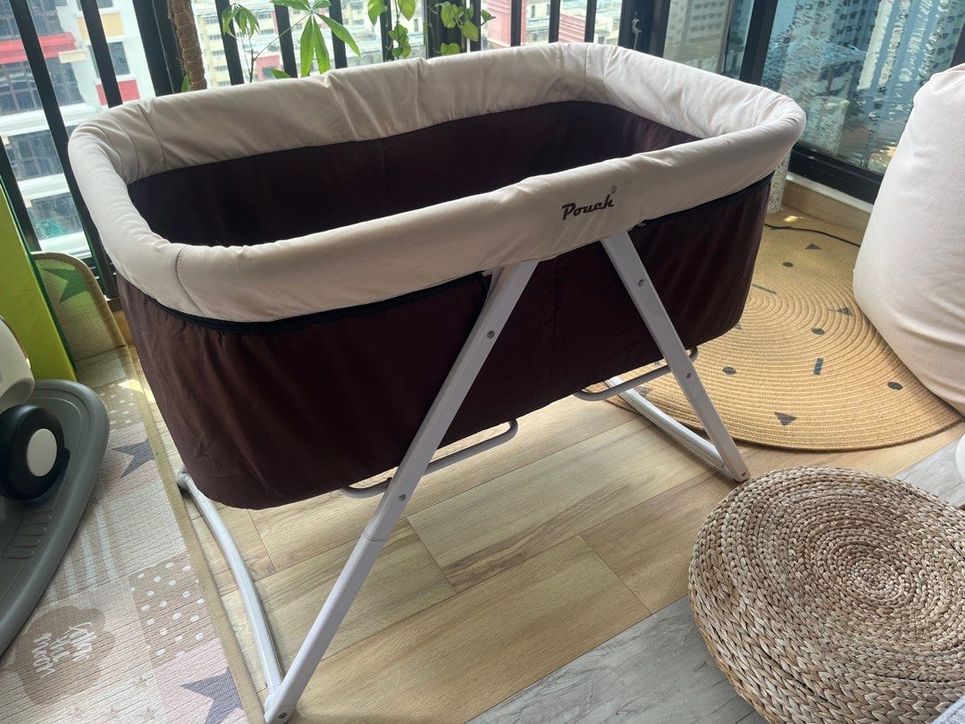 Pouch portable top baby bed
