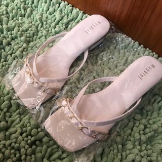Premium white sandal like new