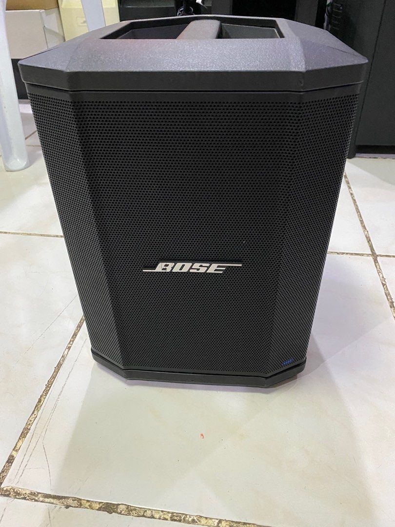 Pre-owned Original Bose S1 Pro (Category: Soundbars, Speakers & Amplifiers) located in Cebu City. Submitted by ciannix (Listing ID 1270014821, Image 1). Description: No box Only 1 side has visible scratches but the rest of the speaker is still like brand new Includes the charging cable.