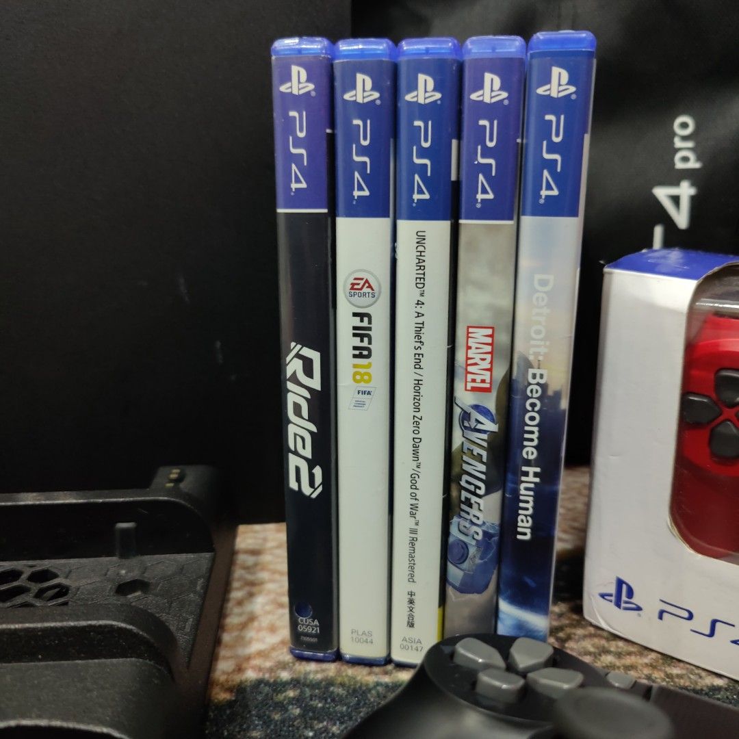 Ps4 gaming shop stand