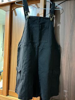 Queen shop 黑色工裝連身短褲