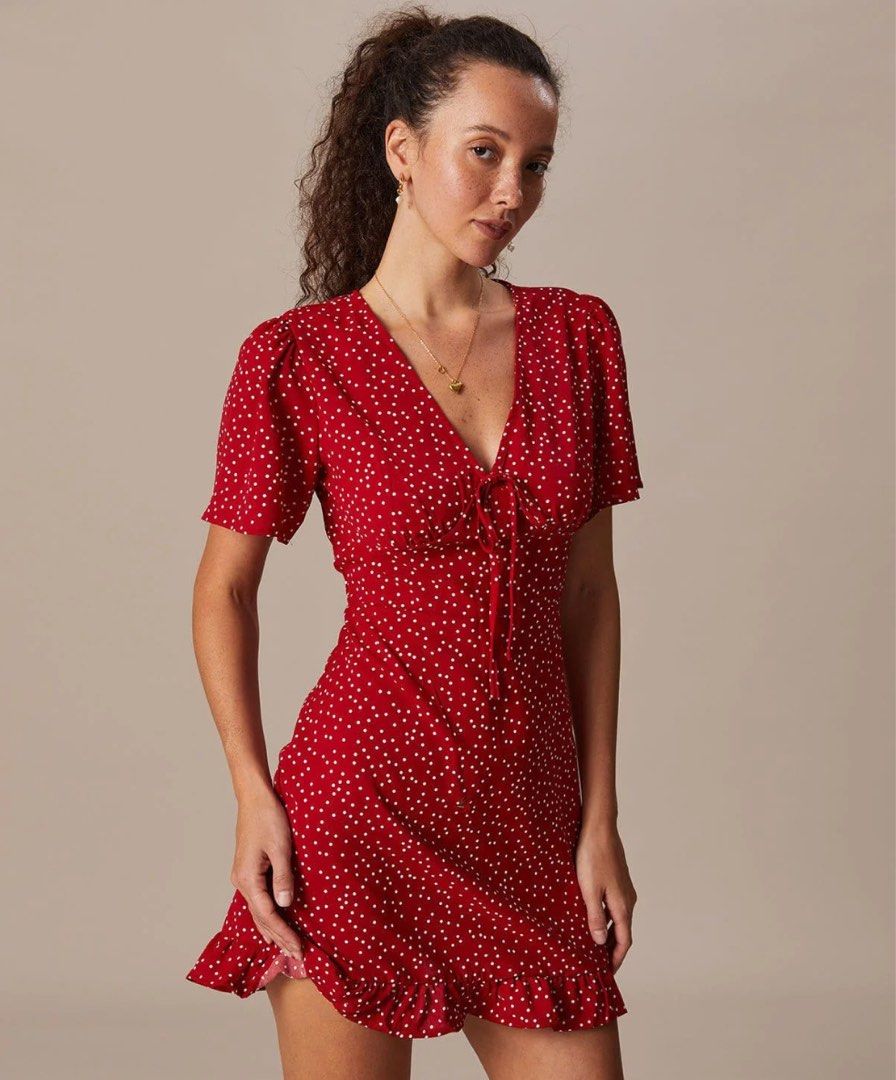 Red v sale neck short dress