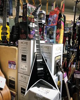 (Category: ) located in . Submitted by JamcrewMusicStudio (Listing ID 1269904919, Image 1). Description: .