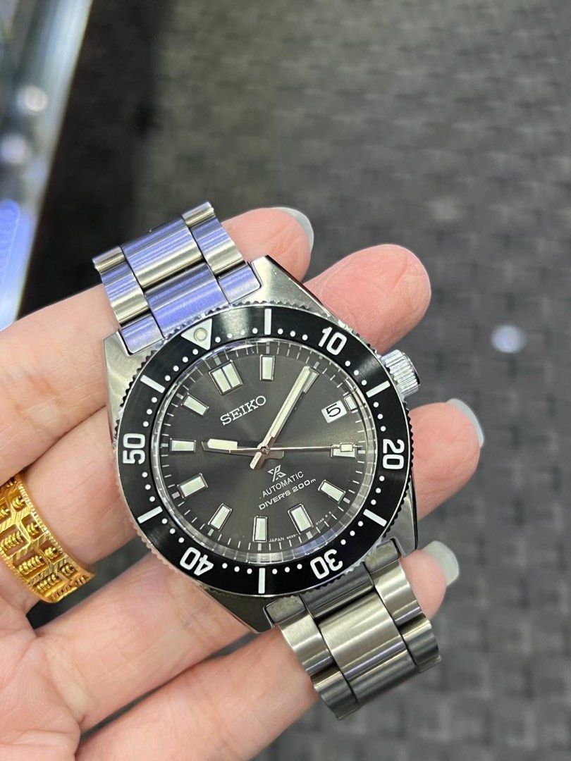 Seiko prospex spb143 online 200 meter diver