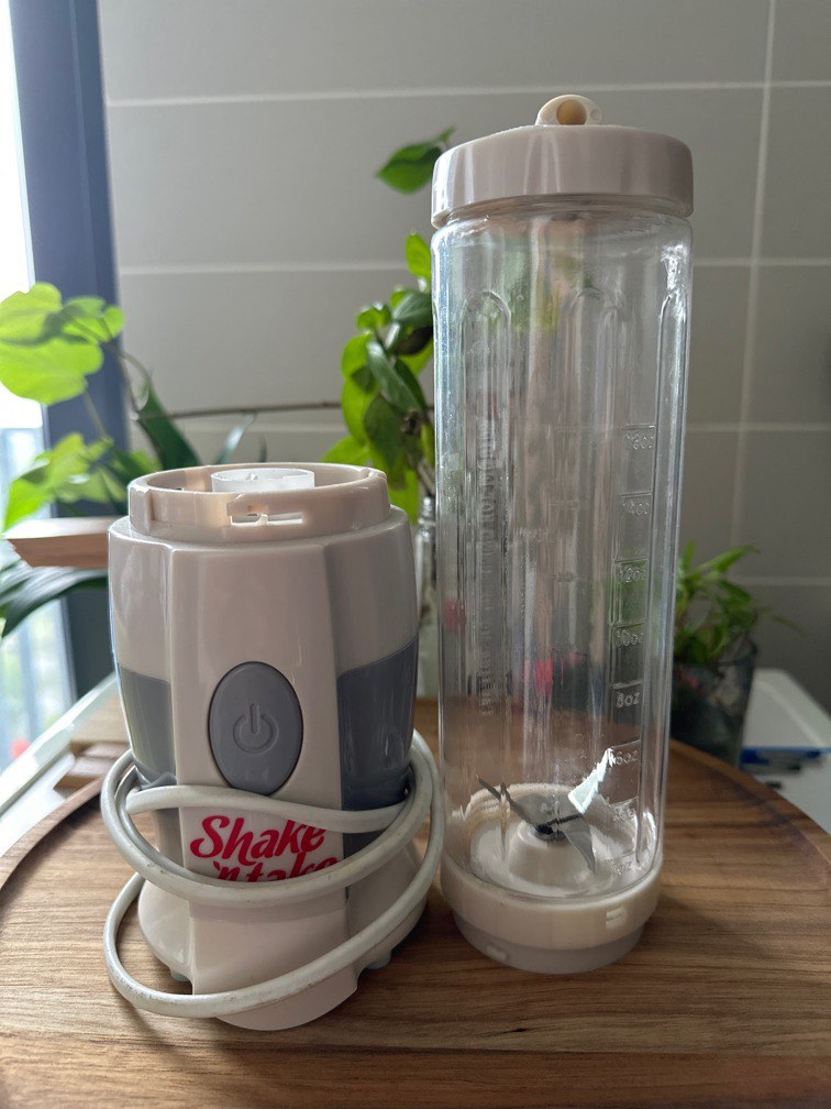 SHAKE AND TAKE ON THE GO BLENDER, TV & Home Appliances, Kitchen