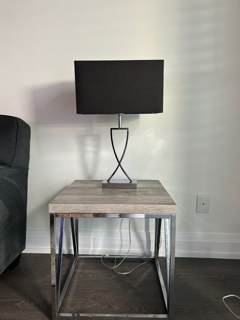 Side Table (Category: Home & Furniture) located in Vaughan. Submitted by hsarkozy (Listing ID 1270065229, Image 1). Description: .