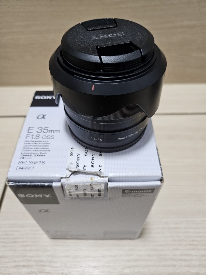 Sony E 35mm F1.8 OSS SEL35F18, 攝影器材, 鏡頭及裝備- Carousell