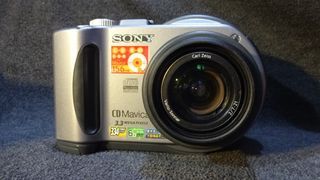 Sony MVC-CD300 digital still camera