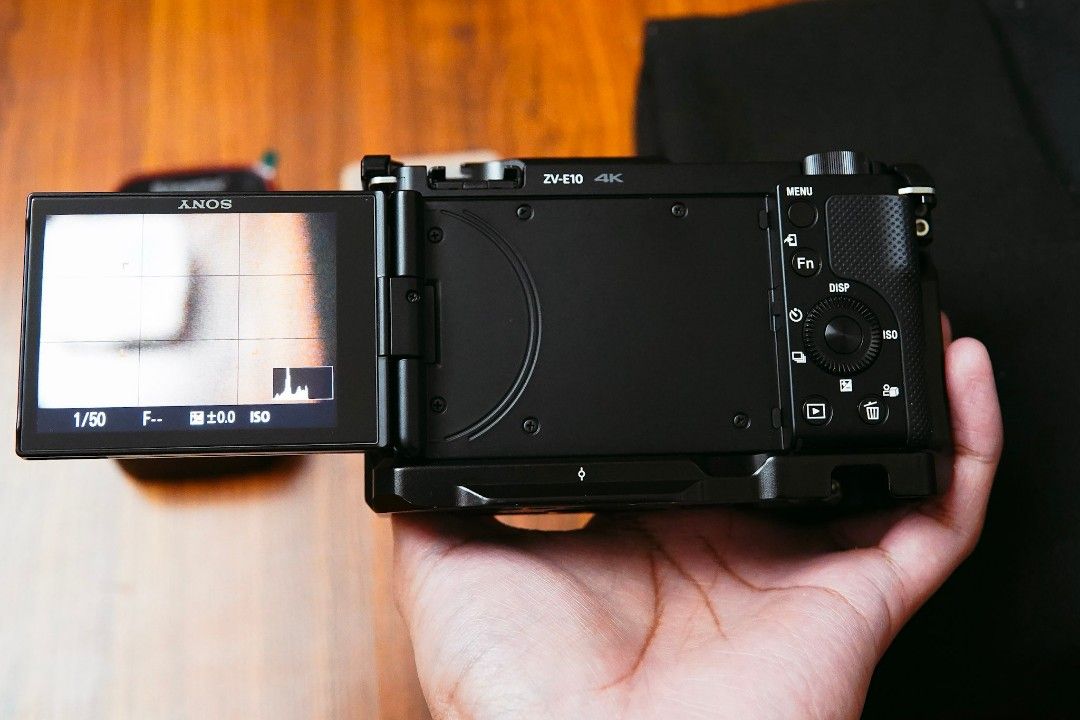 Sony ZVE-10, Photography, Cameras on Carousell