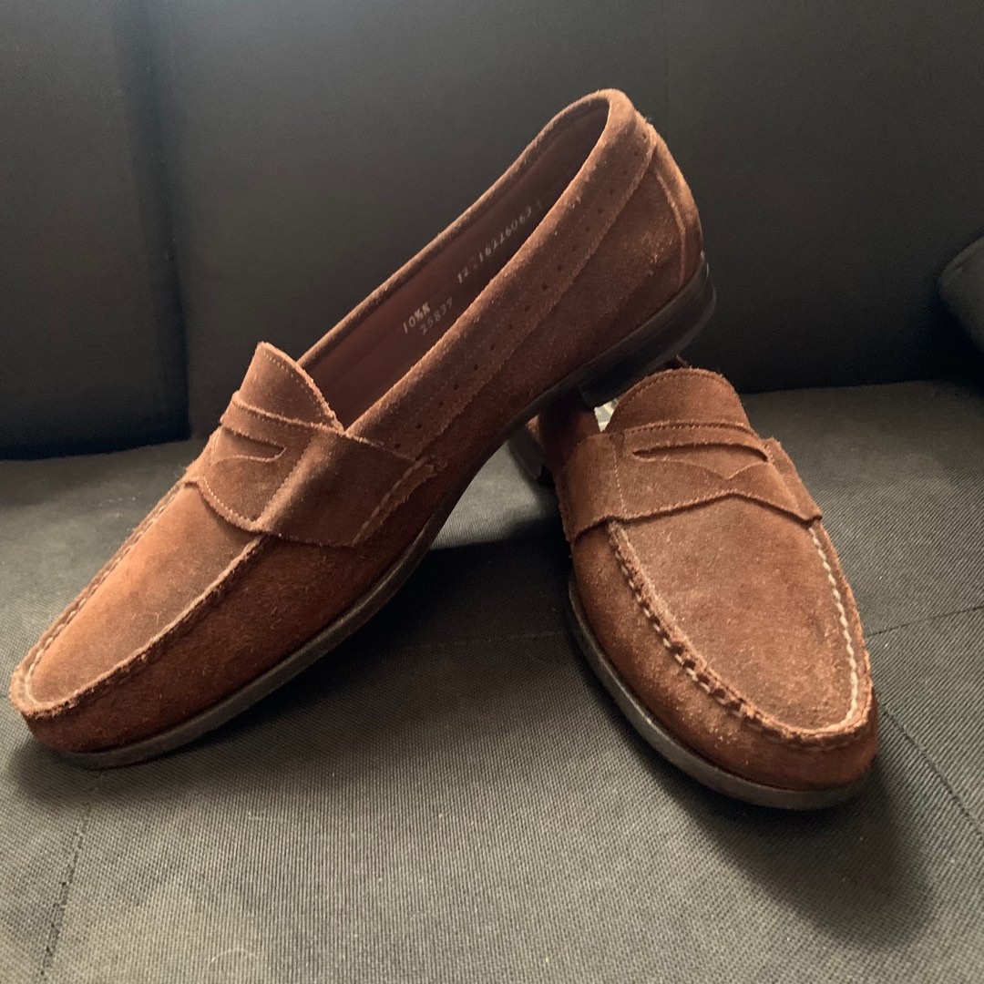 gucci bee embroidered boots