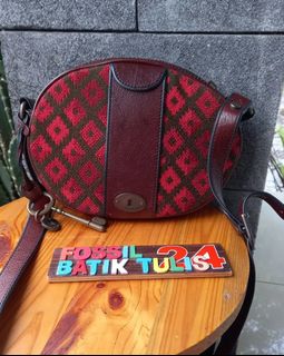 (Kategori: ) berada di . Dikirim oleh fossilbatiktulis24-85147 (ID iklan 1270018566, Gambar 1). Deskripsi: .