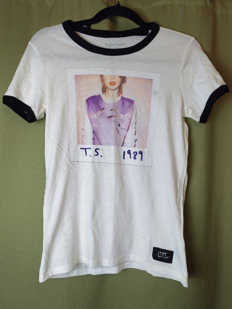 Taylor Swift 1989 Word Tour, Women's Fashion, Tops, Shirts on Carousell