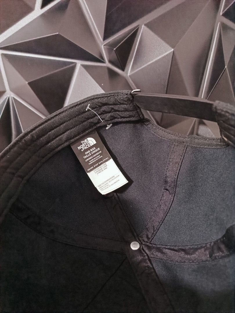 THE NORTH FACE (WALLS ARE MEANT FOR CLIMBING), Men's Fashion, Watches