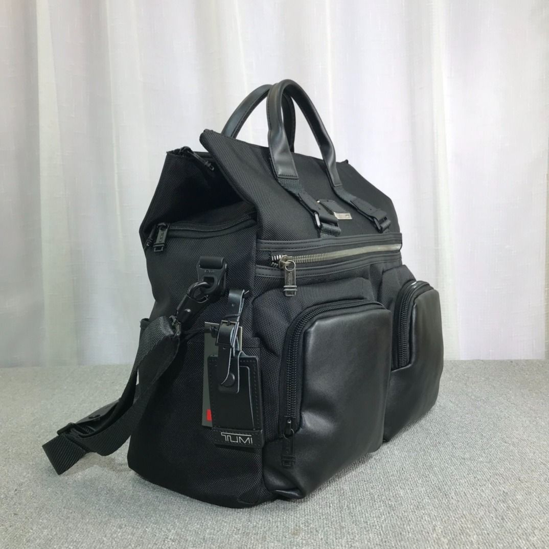 Tumi irwin duffel outlet