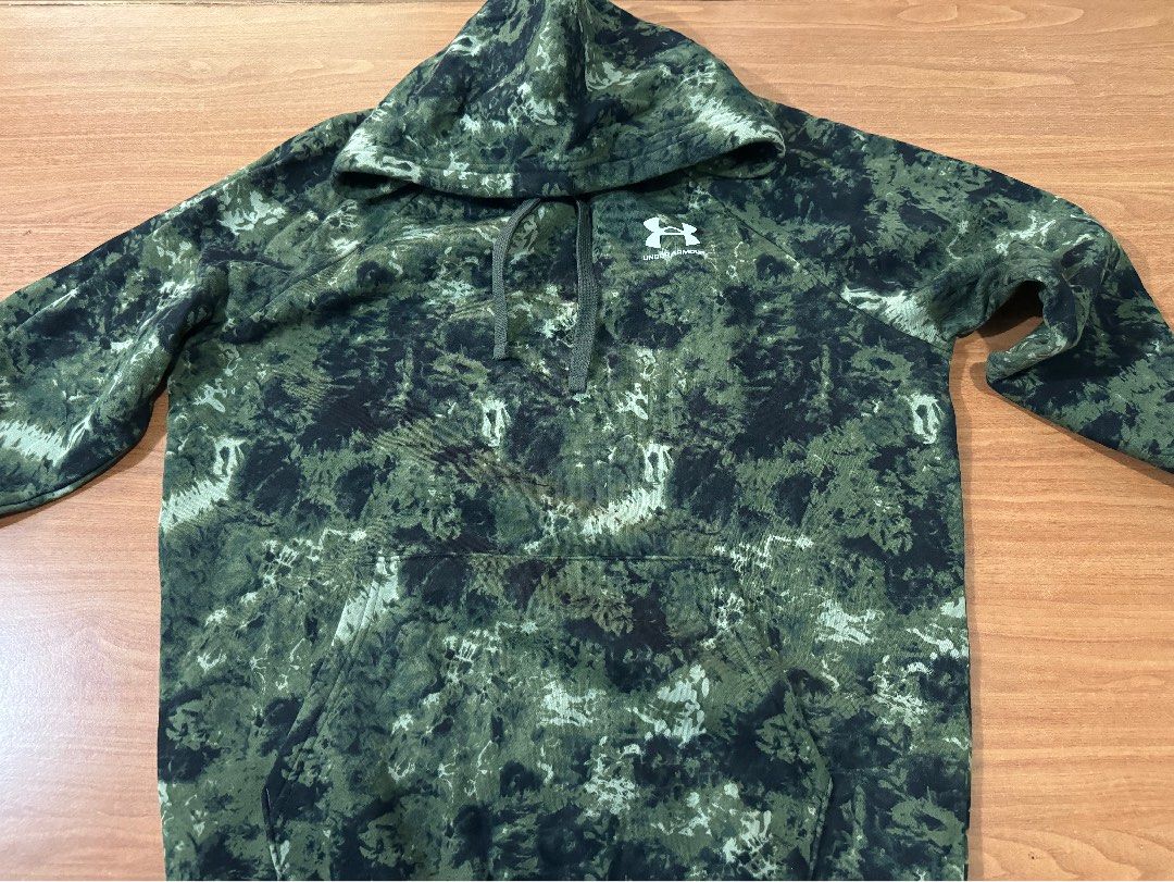 Under armor digital camo hoodie top
