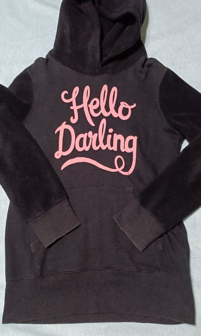 Uniqlo Hoodie (Category: Coats, Jackets and Outerwear) located in Manila. Submitted by m4less (Listing ID 1269979452, Image 1). Description: Excellent condition S-L size MOP: GCASH/BDO Buyer will shoulder the shipping fee Jnt or LBC.