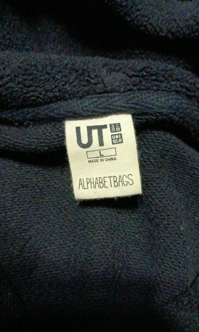 Uniqlo Hoodie (Category: Coats, Jackets and Outerwear) located in Manila. Submitted by m4less (Listing ID 1269979452, Image 3). Description: Excellent condition S-L size MOP: GCASH/BDO Buyer will shoulder the shipping fee Jnt or LBC.