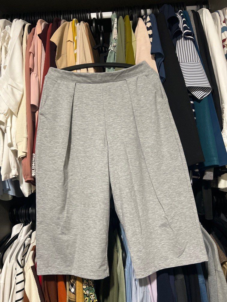 Uniqlo lounge pants in grey, Women's Fashion, Bottoms, Other Bottoms on