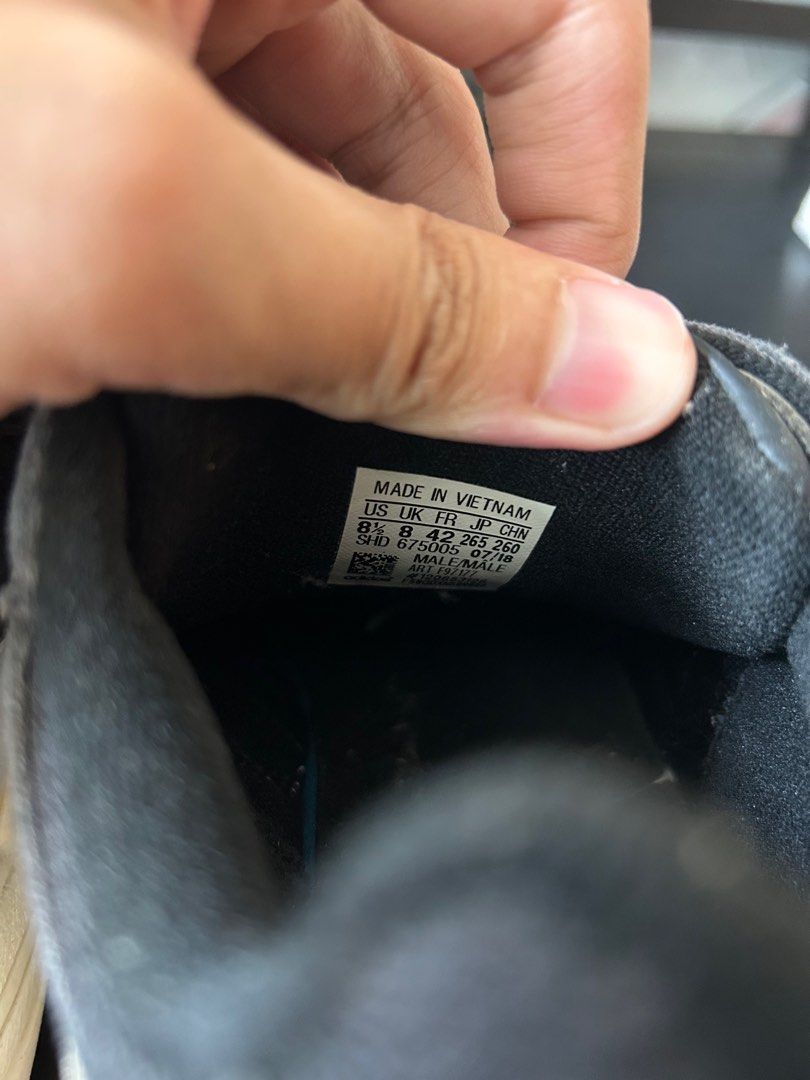 Adidas yung 5 top
