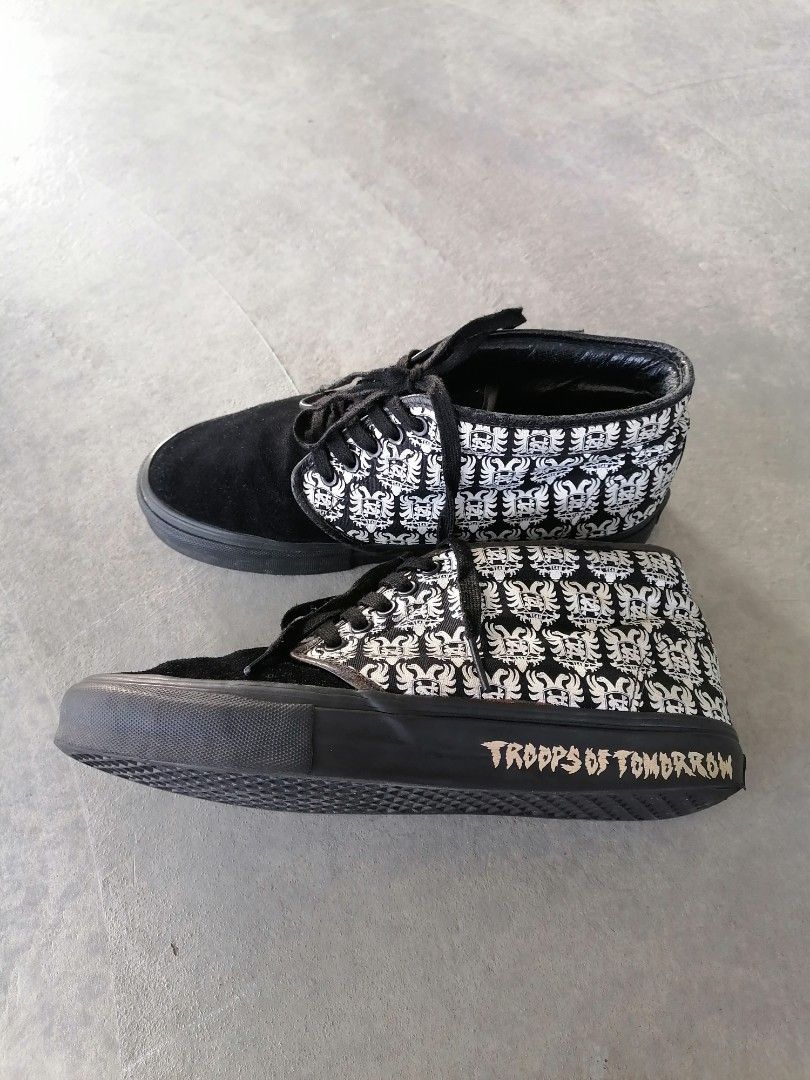 Vans x supreme x neighbourhood chukka shoes Men s Fashion