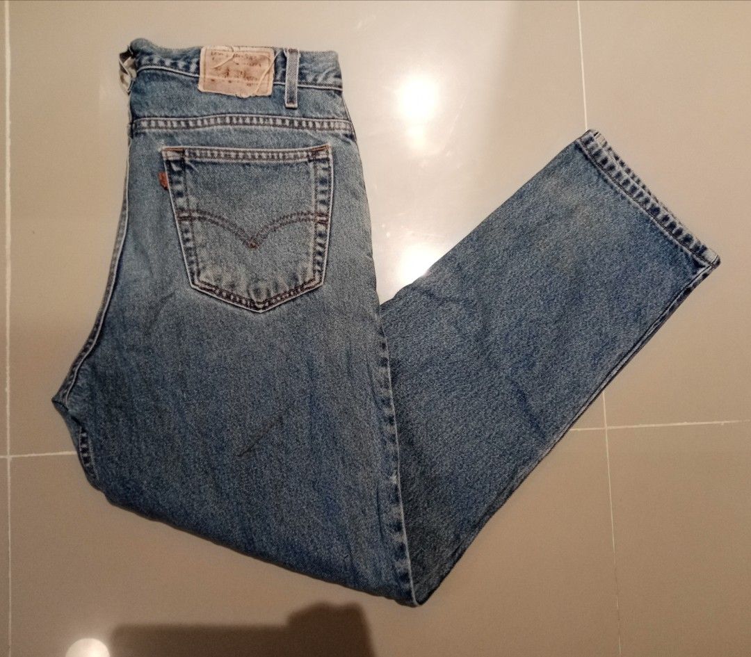 Levis brown tab 2025